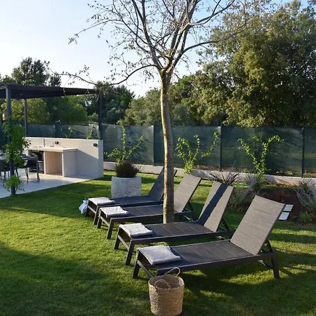 Holiday home House With Jacuzzi In 2306 *