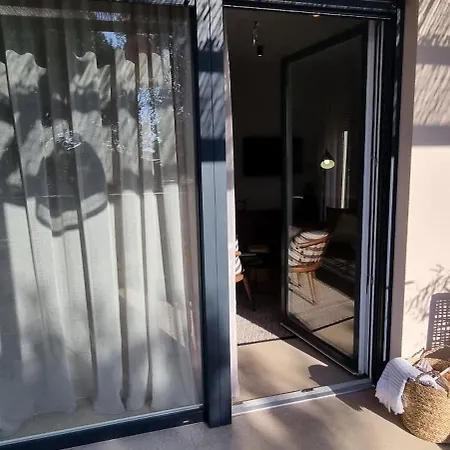 House With Jacuzzi In 2306 ロヴィニ