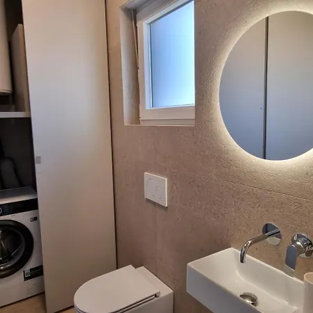 Holiday home House With Jacuzzi In 2306
